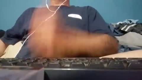 Snapshot of cumbian_chero chatting on May 25, 2026, 9:59 am cumbian_chero online show from May 25, 2026, 9:59 am
