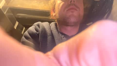 Snapshot of cumfacialxxx chatting on December 11, 2024, 5:10 am cumfacialxxx online show from December 11, 2024, 5:10 am