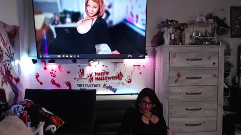cumguzzlingskank online show from October 3, 2025, 11:46 pm