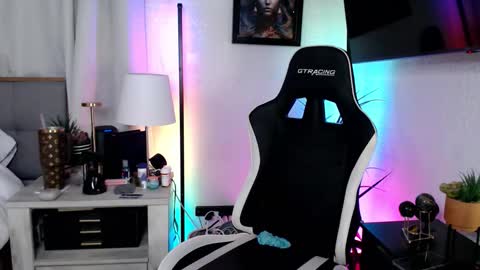 cumguzzlingskank online show from March 7, 2026, 1:13 am