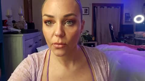 cumguzzlingskank online show from May 14, 2026, 3:24 am
