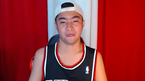 Snapshot of cumhavefun25 chatting on May 1, 2026, 4:33 pm ask me online show from May 1, 2026, 4:33 pm