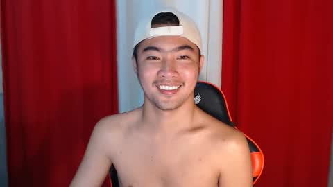 Snapshot of cumhavefun25 chatting on May 14, 2026, 5:53 pm ask me online show from May 14, 2026, 5:53 pm