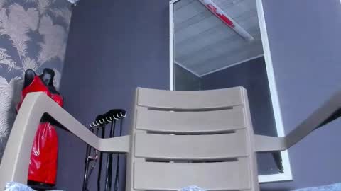 cumming tiffani online show from September 23, 2025, 1:47 pm