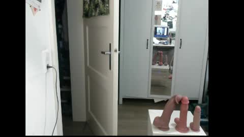 Cumshow online show from April 5, 2026, 5:43 pm