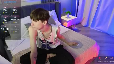 cumte_boy online show from November 24, 2025, 3:39 am