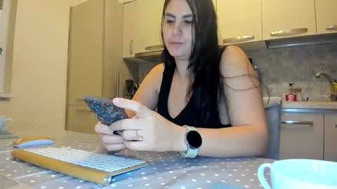 Snapshot of cuplu29 chatting on October 21, 2025, 11:27 pm maria alex online show from October 21, 2025, 11:27 pm