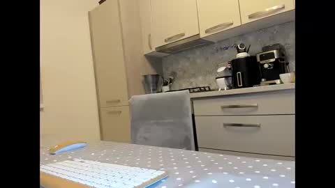 Snapshot of cuplu29 chatting on October 28, 2025, 11:18 pm maria alex online show from October 28, 2025, 11:18 pm