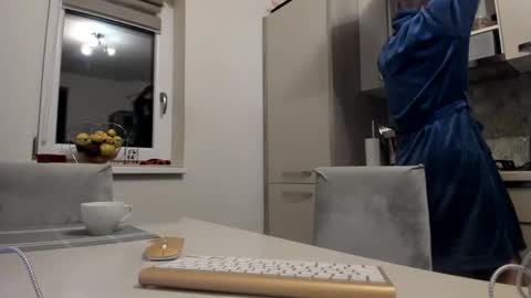 maria  alex online show from April 19, 2026, 1:49 am