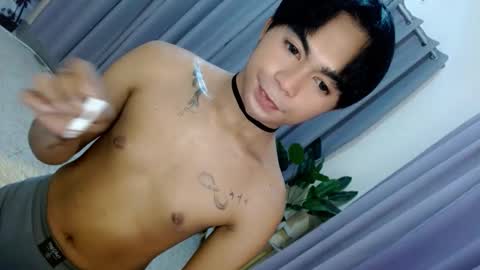 Xyrien online show from April 16, 2026, 7:42 am