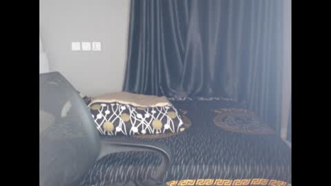 chloe online show from December 18, 2024, 9:29 pm