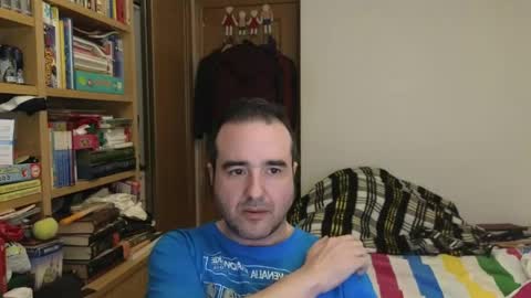 curiosillo1983 online show from April 19, 2026, 9:52 am