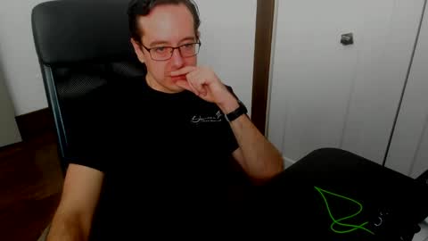 curious_10 online show from January 19, 2025, 2:28 pm