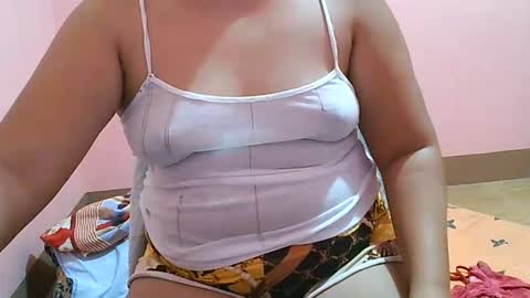 curious_girl247 online show from June 4, 2026, 10:05 pm