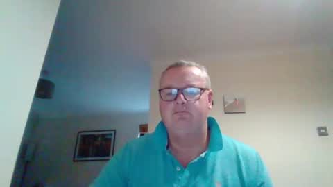 Snapshot of curiousax77 chatting on January 7, 2025, 9:50 am curiousax77 online show from January 7, 2025, 9:50 am