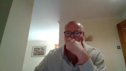 Snapshot of curiousax77 chatting on March 11, 2025, 12:39 pm curiousax77 online show from March 11, 2025, 12:39 pm