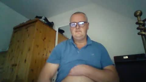 Snapshot of curiousax77 chatting on October 13, 2025, 7:19 am curiousax77 online show from October 13, 2025, 7:19 am