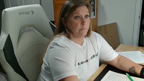 Snapshot of curiouscouple3143 chatting on February 7, 2025, 9:48 pm curious couple online show from February 7, 2025, 9:48 pm