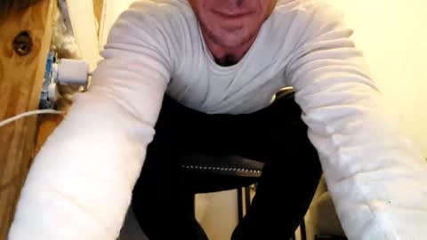Snapshot of curiousguyhere6 chatting on November 30, 2025, 2:37 am curiousguyhere6 online show from November 30, 2025, 2:37 am