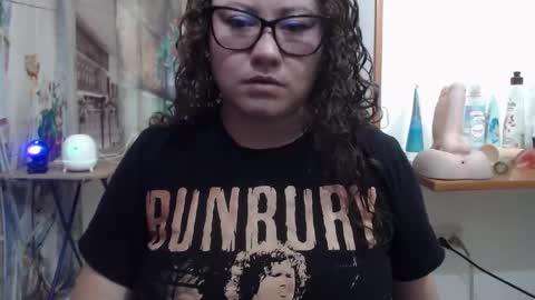 Vannesa online show from March 7, 2026, 4:26 pm