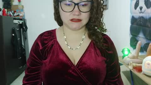Vannesa online show from May 23, 2026, 3:23 am