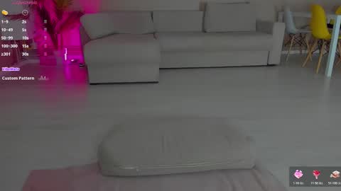 Antonia online show from October 18, 2025, 9:59 pm