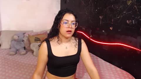 Snapshot of curlycool chatting on December 4, 2024, 1:58 am Max and Cata online show from December 4, 2024, 1:58 am