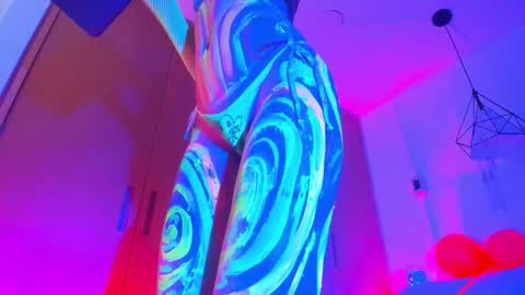 Snapshot of curlyrose_ chatting on January 15, 2026, 12:26 am Rose online show from January 15, 2026, 12:26 am