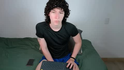Snapshot of curlyytwink chatting on March 16, 2026, 2:28 am Noah online show from March 16, 2026, 2:28 am