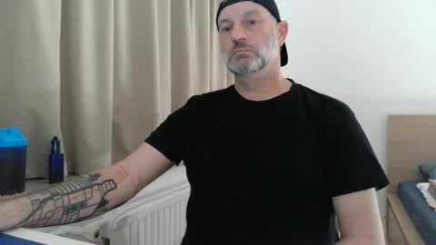 Curman85 online show from September 26, 2025, 11:09 pm