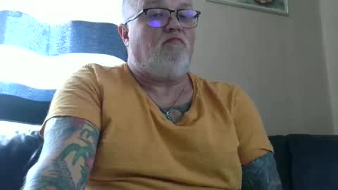 curtus14 online show from March 12, 2026, 1:17 pm