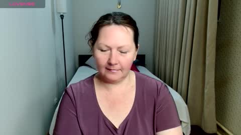 Snapshot of curvy_girlz chatting on September 8, 2025, 5:12 pm curvy_girlz online show from September 8, 2025, 5:12 pm