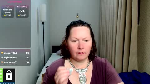 Snapshot of curvy_girlz chatting on September 13, 2025, 6:40 pm curvy_girlz online show from September 13, 2025, 6:40 pm