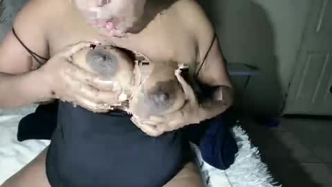 curvybae45 online show from April 8, 2026, 1:55 pm