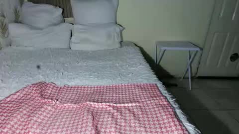 curvybae45 online show from April 11, 2026, 4:44 pm