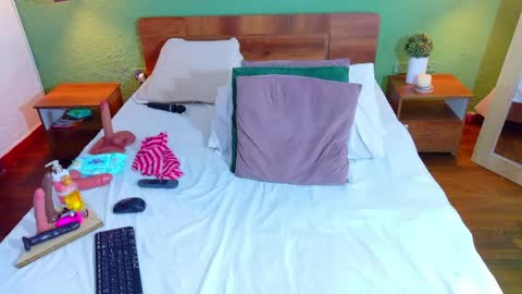 Danna online show from April 9, 2026, 6:57 pm