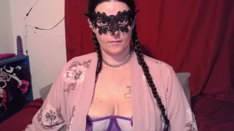 Snapshot of curvygamerceline chatting on May 28, 2026, 11:02 pm Celine Fawe online show from May 28, 2026, 11:02 pm