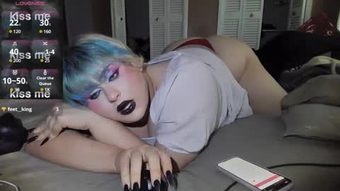 Curvygothfemboy online show from January 30, 2025, 8:42 pm