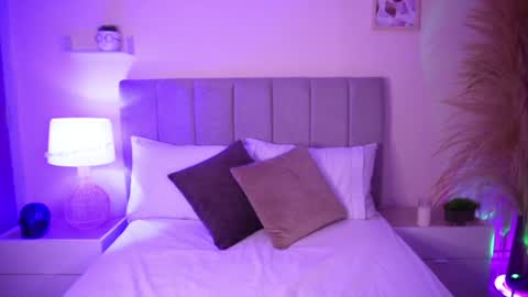 Samantha online show from January 6, 2025, 7:56 pm