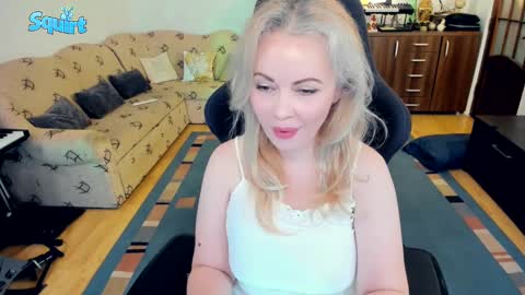 Whitney Lynn online show from March 10, 2025, 1:45 am