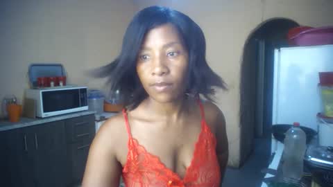 curvypear76x online show from February 9, 2026, 9:02 am