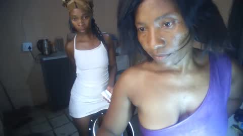 curvypear76x online show from February 10, 2026, 11:03 am