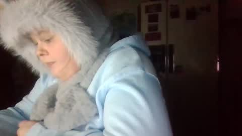 dahlia -kim online show from December 21, 2024, 8:18 am