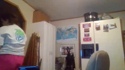 dahlia -kim online show from December 31, 2024, 1:15 am