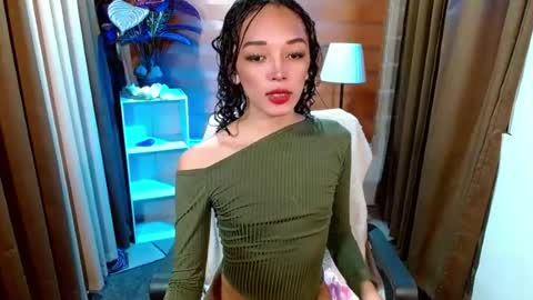 BBY CURLYHANNA online show from July 13, 2026, 8:39 am