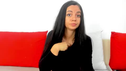 Snapshot of cute_angel95 chatting on September 10, 2025, 6:13 am cute_angel95 online show from September 10, 2025, 6:13 am