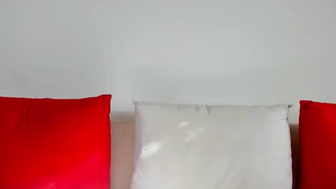 Snapshot of cute_angel95 chatting on September 18, 2025, 7:21 am cute_angel95 online show from September 18, 2025, 7:21 am