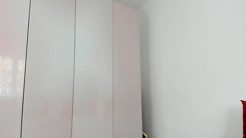 Snapshot of cute_angel95 chatting on November 14, 2025, 10:14 am cute_angel95 online show from November 14, 2025, 10:14 am