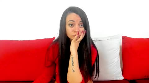 Snapshot of cute_angel95 chatting on November 18, 2025, 8:52 am cute_angel95 online show from November 18, 2025, 8:52 am