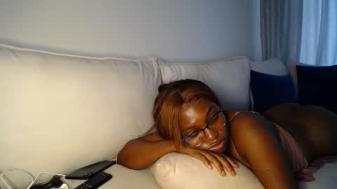 Liya online show from April 18, 2026, 10:41 am